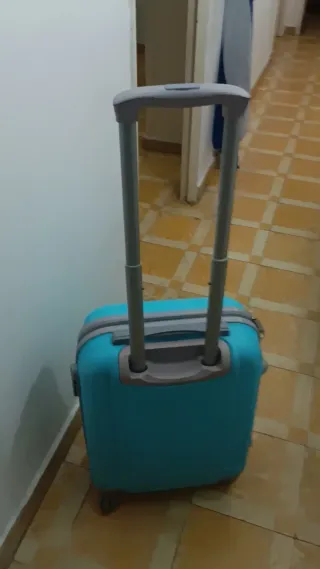 Maleta azul pequeña poco uso