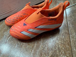 Botas fútbol niño Adidas T.31 Naranjas