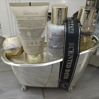 Set regalo bagno IDC INSTITUTE oro