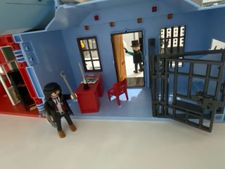 Playmobil Sheriff y Banco