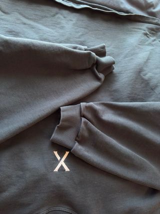 Sudadera Yuxus gris con estampado