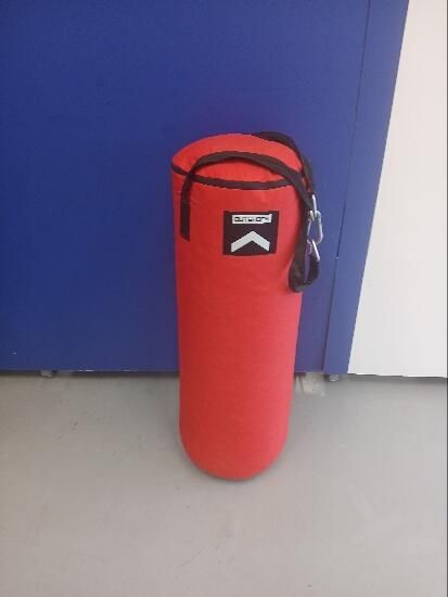 saco de boxeo outshock PB850 15kg