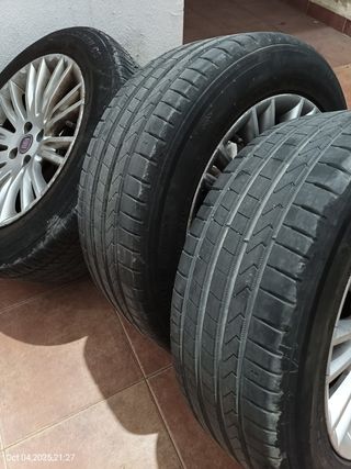 Llantas con Neumáticos