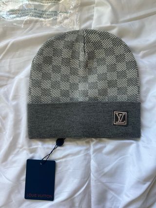 Conjunto Louis Vuitton: Gorro y Bufanda