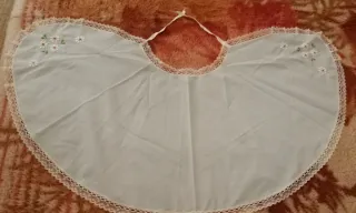 Peinador antiguo encaje flores