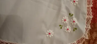 Peinador antiguo encaje flores