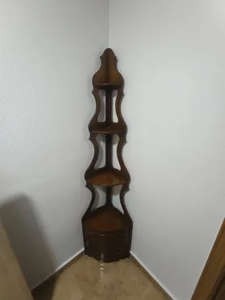 Mueble de esquina de madera