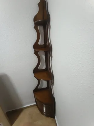 Mueble de esquina de madera