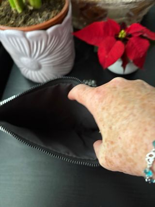 Bolso polipiel animal print con tachuelas