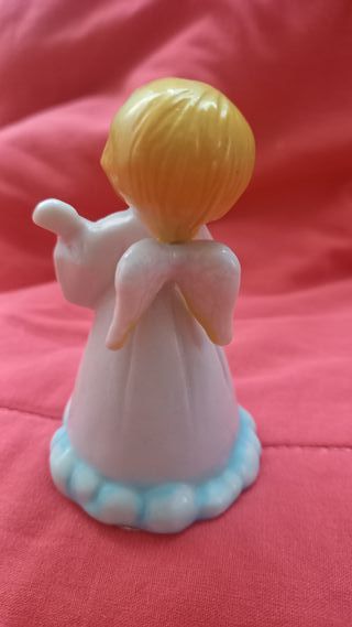 Statuina angioletto vintage in porcellana