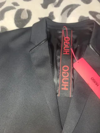 Americana HUGO Negra Hombre