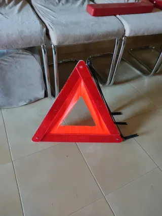 Triángulos de carretera homologados