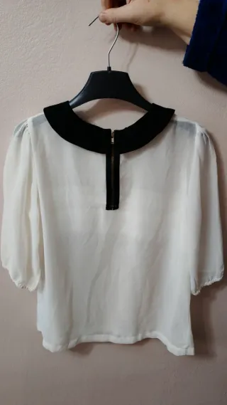 Blusa Sfera Talla S Negra y Blanca