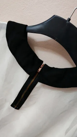 Blusa Sfera Talla S Negra y Blanca