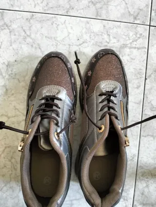 Bambas plataforma nuevas talla 38.