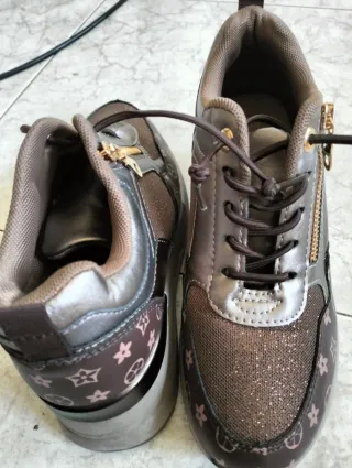 Bambas plataforma nuevas talla 38.