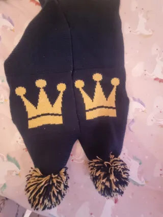 Gorro y bufanda Eva Castro corona