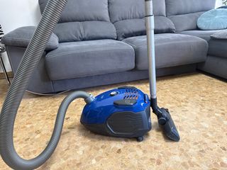 Aspiradora AEG de bolsa