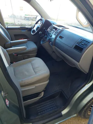 Volkswagen Transporter T5 2004