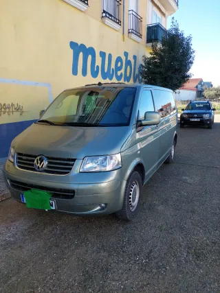 Volkswagen Transporter T5 2004