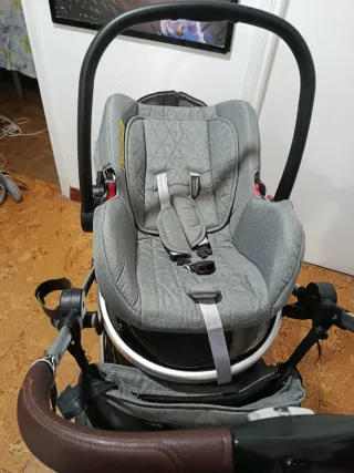Carro de bebé con silla de coche