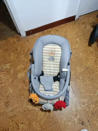 Carro de bebé con silla de coche