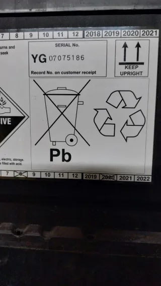 Batería Yuasa 76Ah 680A