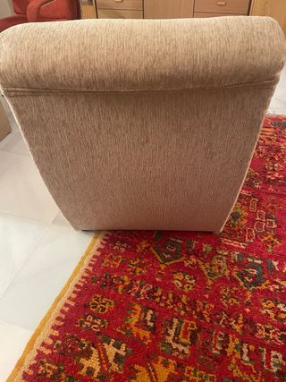 Butaca de tela beige