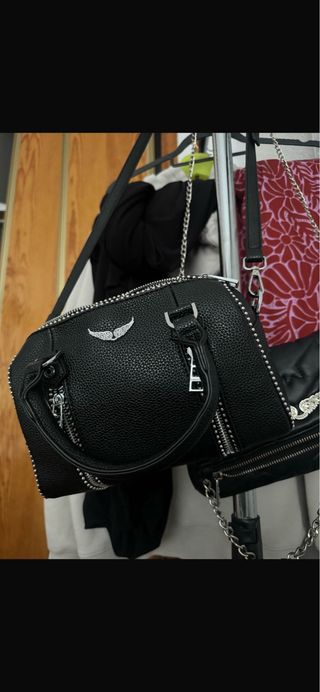 Bolso Negro con Tachuelas