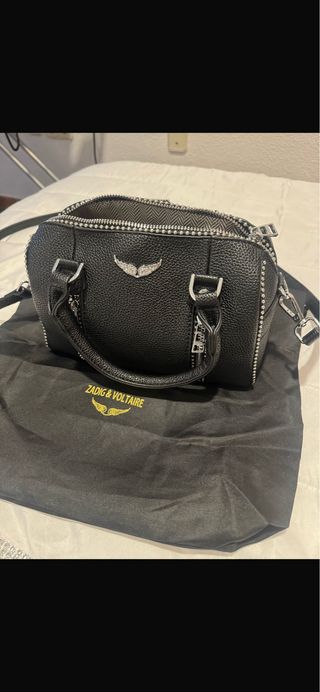 Bolso Negro con Tachuelas