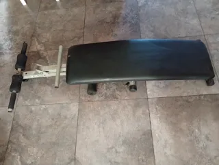 Banco de Gimnasio Ajustable para abdominales .