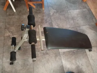 Banco de Gimnasio Ajustable para abdominales .