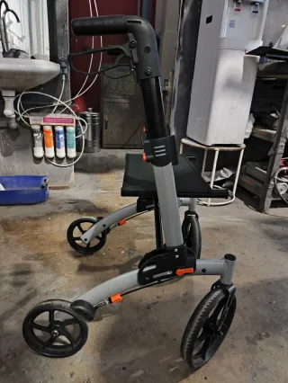 Andador Silla Plegable con Frenos