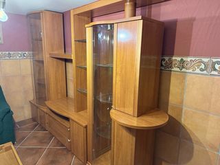 Salón completo: Sofá, mesa y sillas