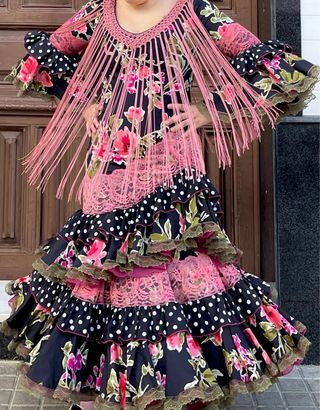 Traje Flamenca Negro CON FLECOS T4042 PRECIOSO