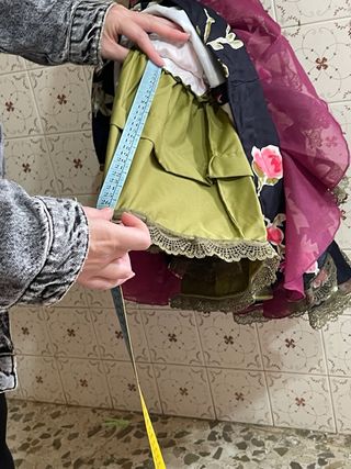 Traje Flamenca Negro CON FLECOS T4042 PRECIOSO