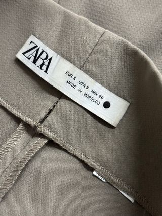 Pantalón Zara Talle Alto Gris