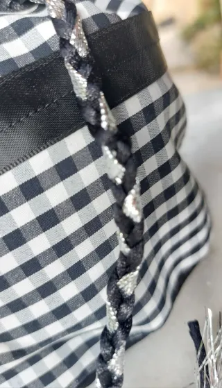 Bolso neceser cuadros blanco y negro. Sin estrenar