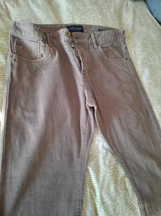 Pantalones beige