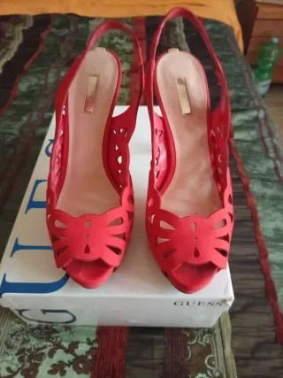 Scarpe tacco Guess scamosciate rosse