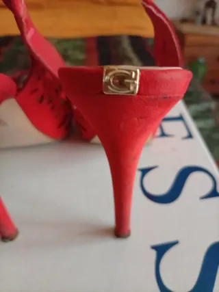 Scarpe tacco Guess scamosciate rosse