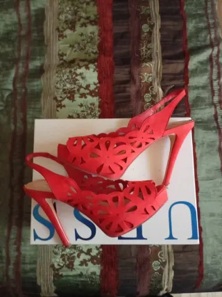 Scarpe tacco Guess scamosciate rosse