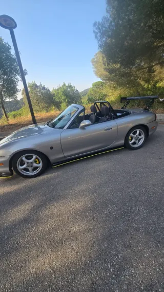 Mazda MX-5 2000