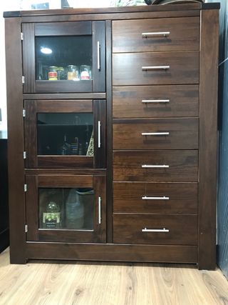 Mueble de salón madera y cristal