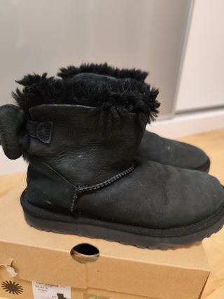 Botas UGG Negras Talla 37 con Lazo