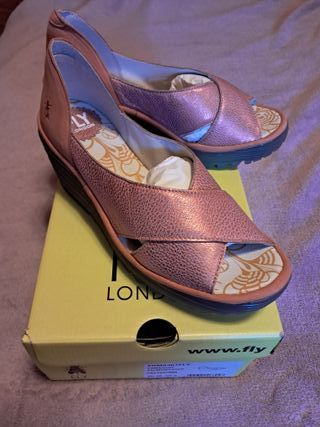 Sandalias Fly London Salmón