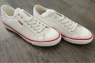 Zapatillas Levi's Blancas