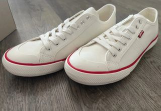 Zapatillas Levi's Blancas