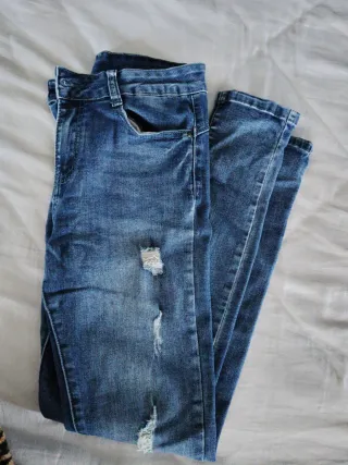 Pantalón vaquero desgastado azul