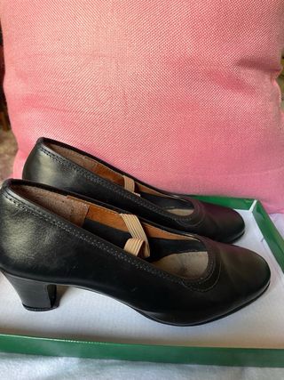 Zapatos tacones de flamenco negros